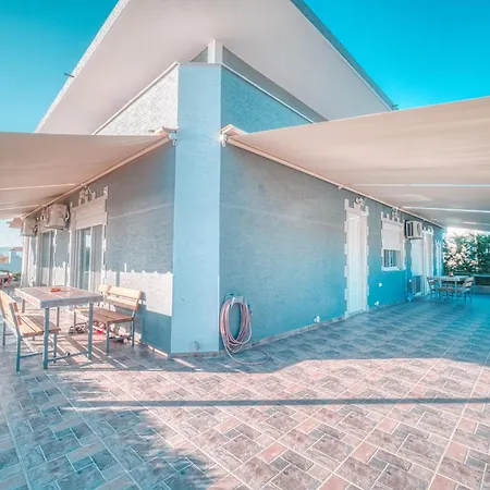 Le Gjero Luxury
