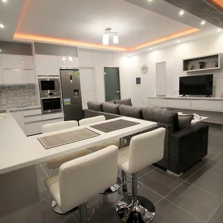 Le Gjero Luxury