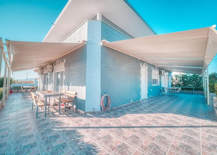 Le Gjero Luxury